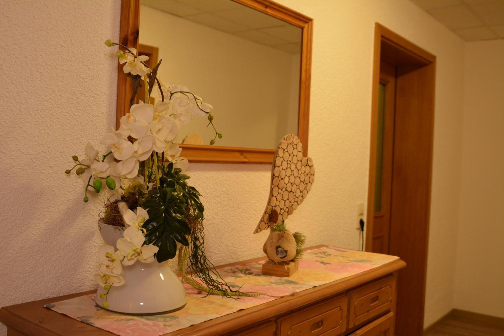 Hotel-Gasthof Zur Rose Weißenhorn Екстериор снимка