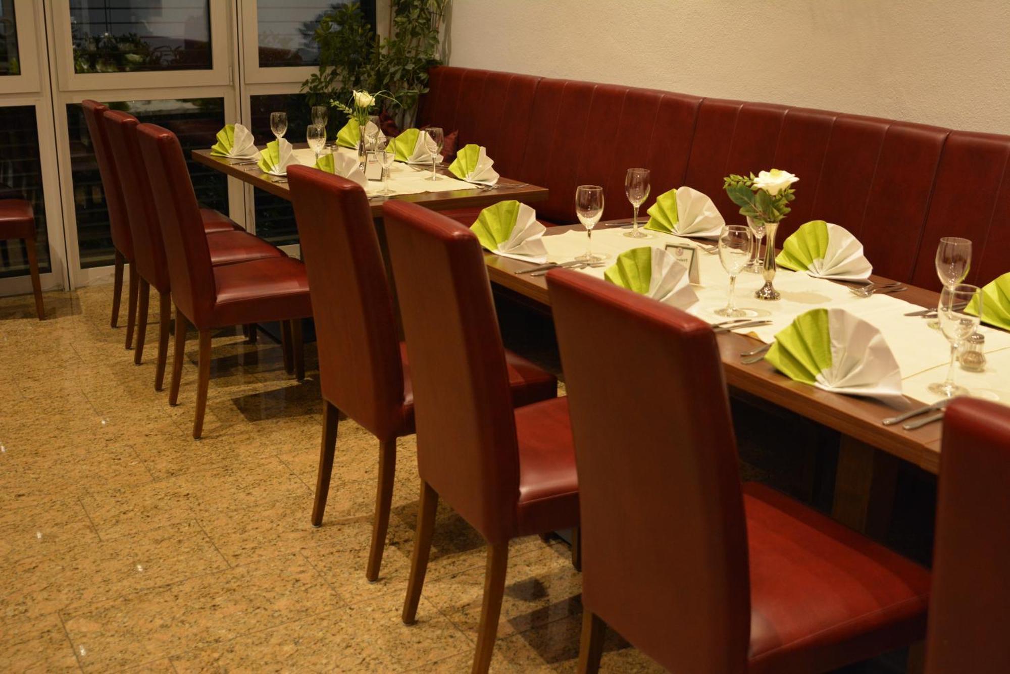 Hotel-Gasthof Zur Rose Weißenhorn Екстериор снимка