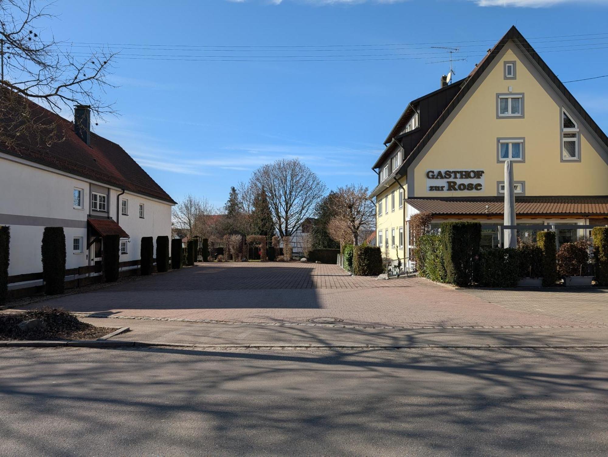 Hotel-Gasthof Zur Rose Weißenhorn Екстериор снимка